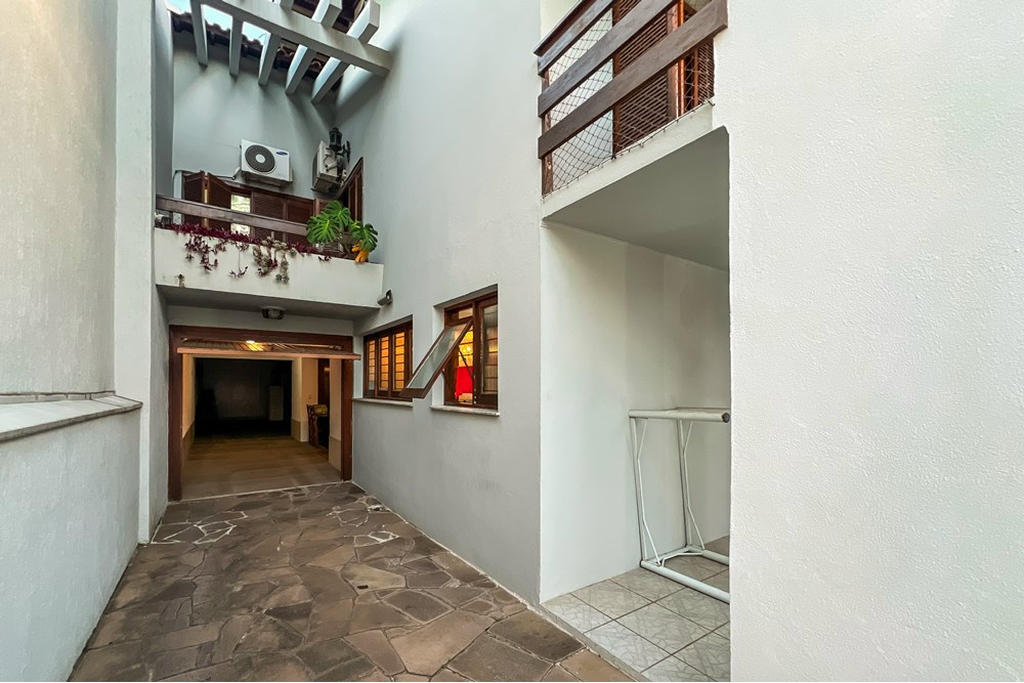 Casa à venda com 4 quartos, 246m² - Foto 31