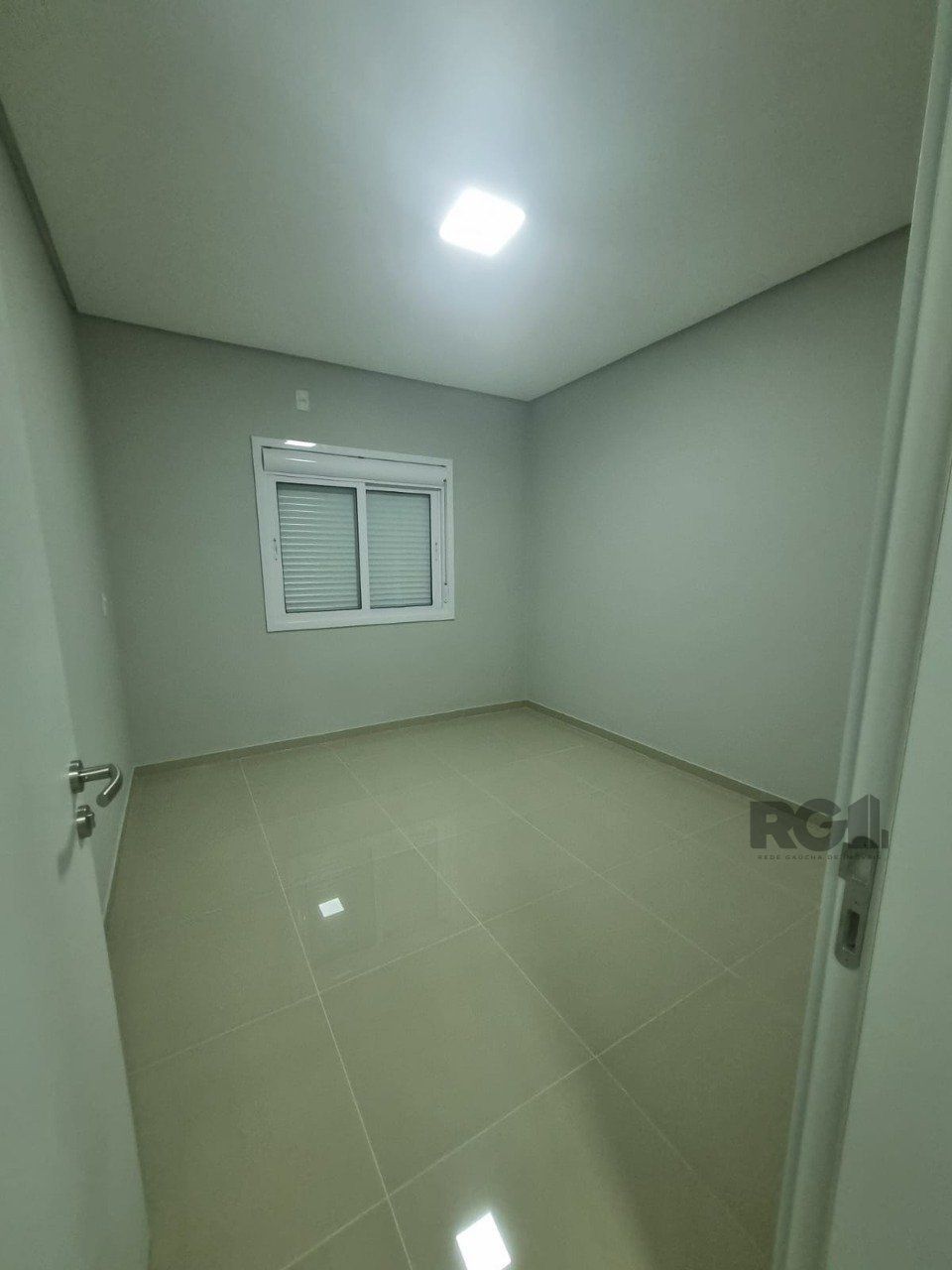 Casa à venda com 3 quartos, 90m² - Foto 26