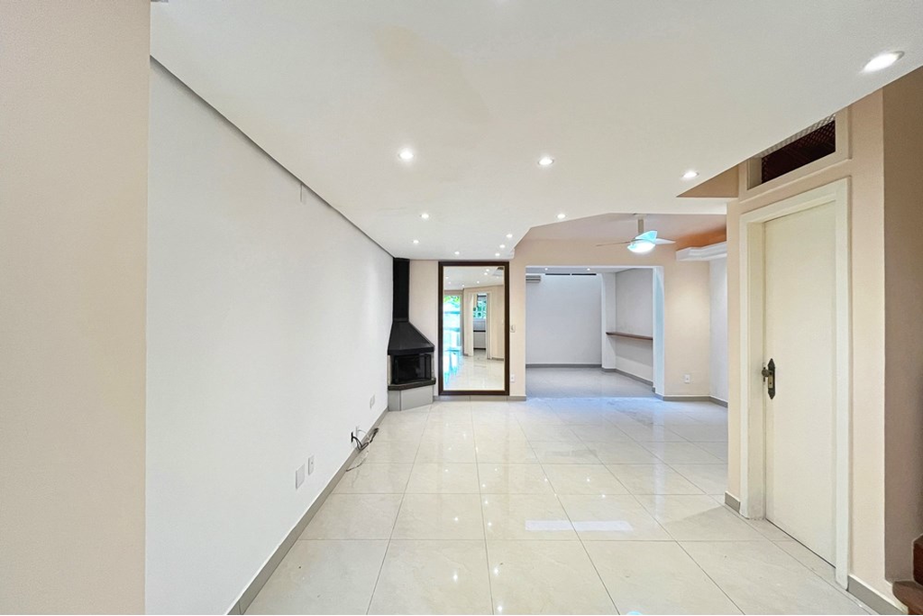 Casa de Condomínio à venda com 2 quartos, 210m² - Foto 31