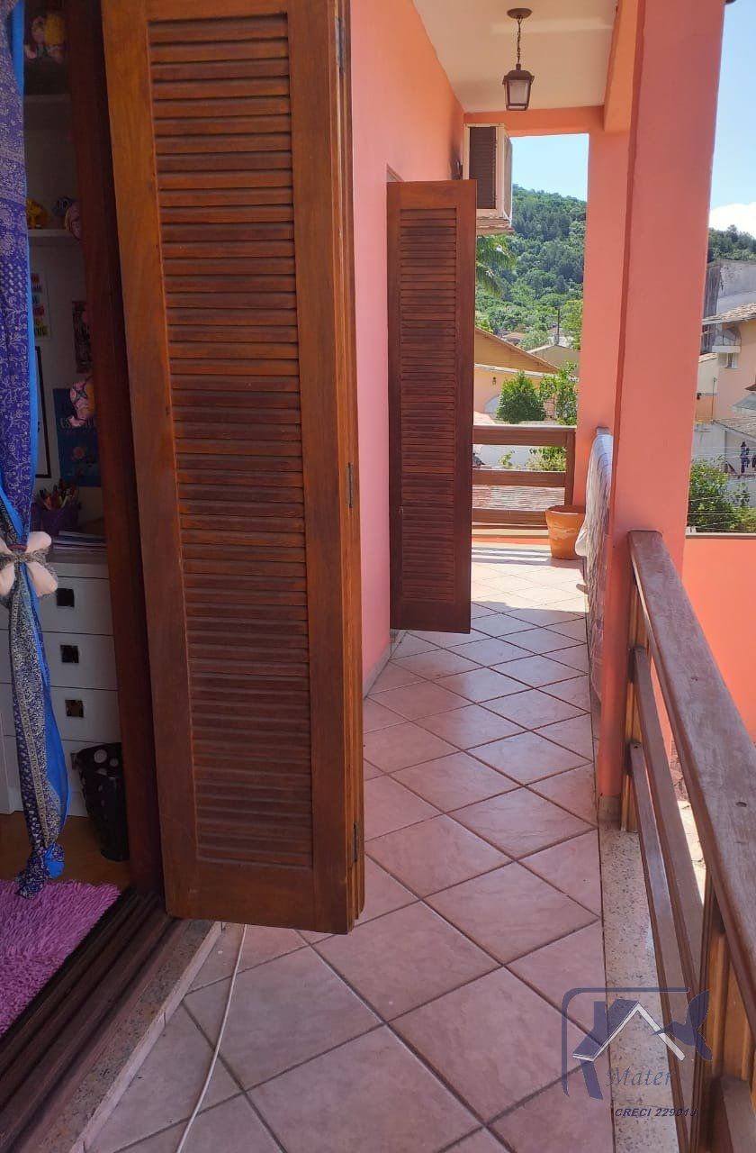 Casa à venda com 4 quartos, 273m² - Foto 13