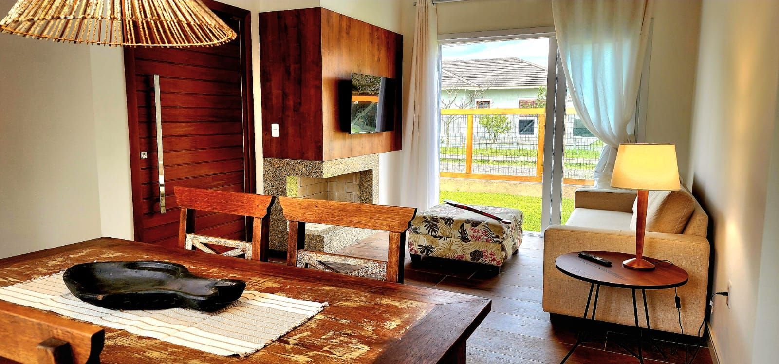 Casa à venda com 2 quartos, 88m² - Foto 1