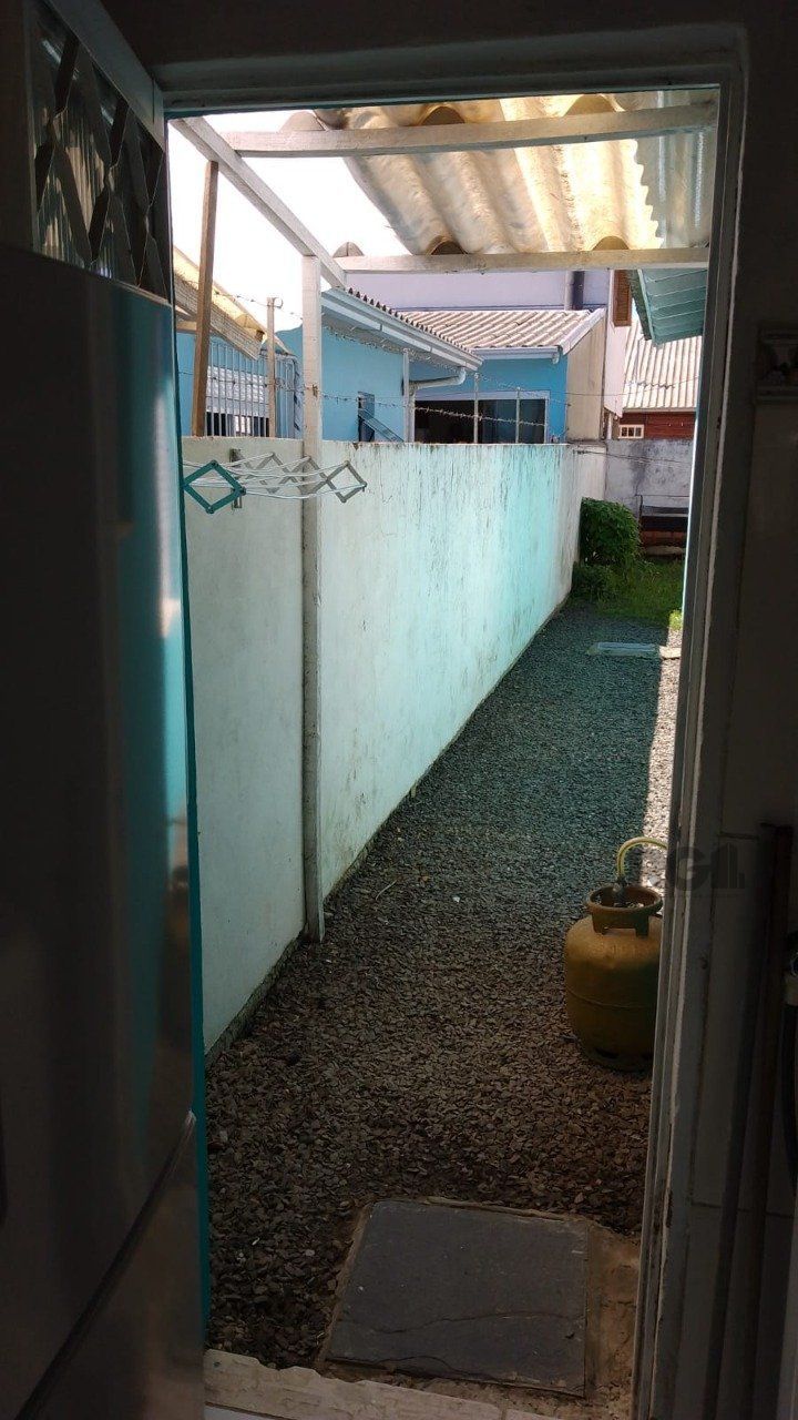 Casa à venda com 3 quartos, 74m² - Foto 11