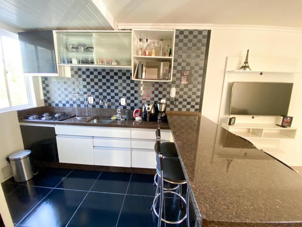 Apartamento de 2 dormitórios térreo com estacionamento