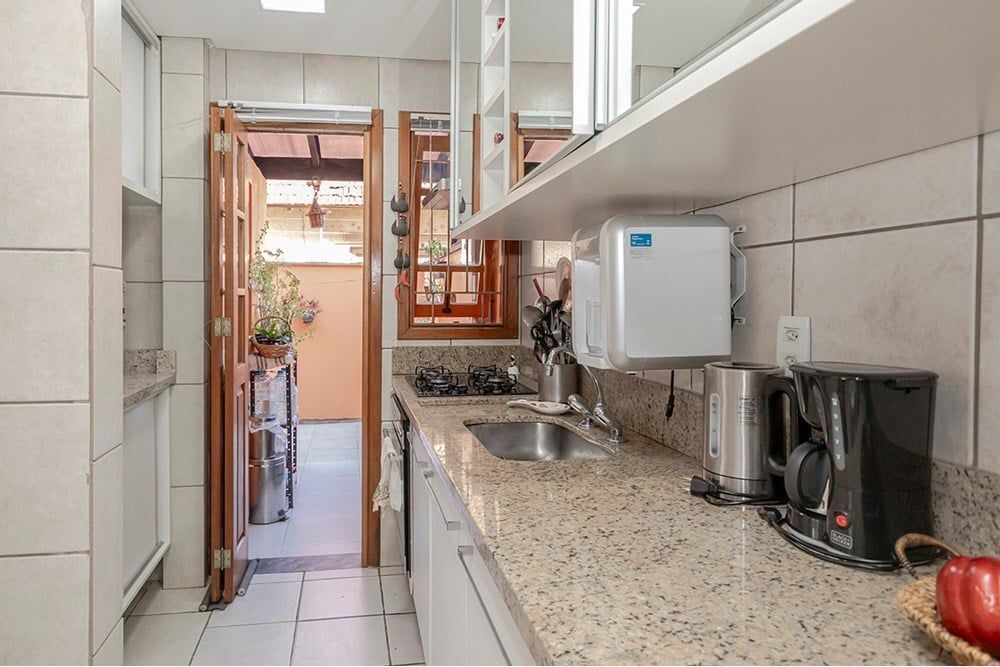 Casa de Condomínio à venda com 3 quartos, 230m² - Foto 14