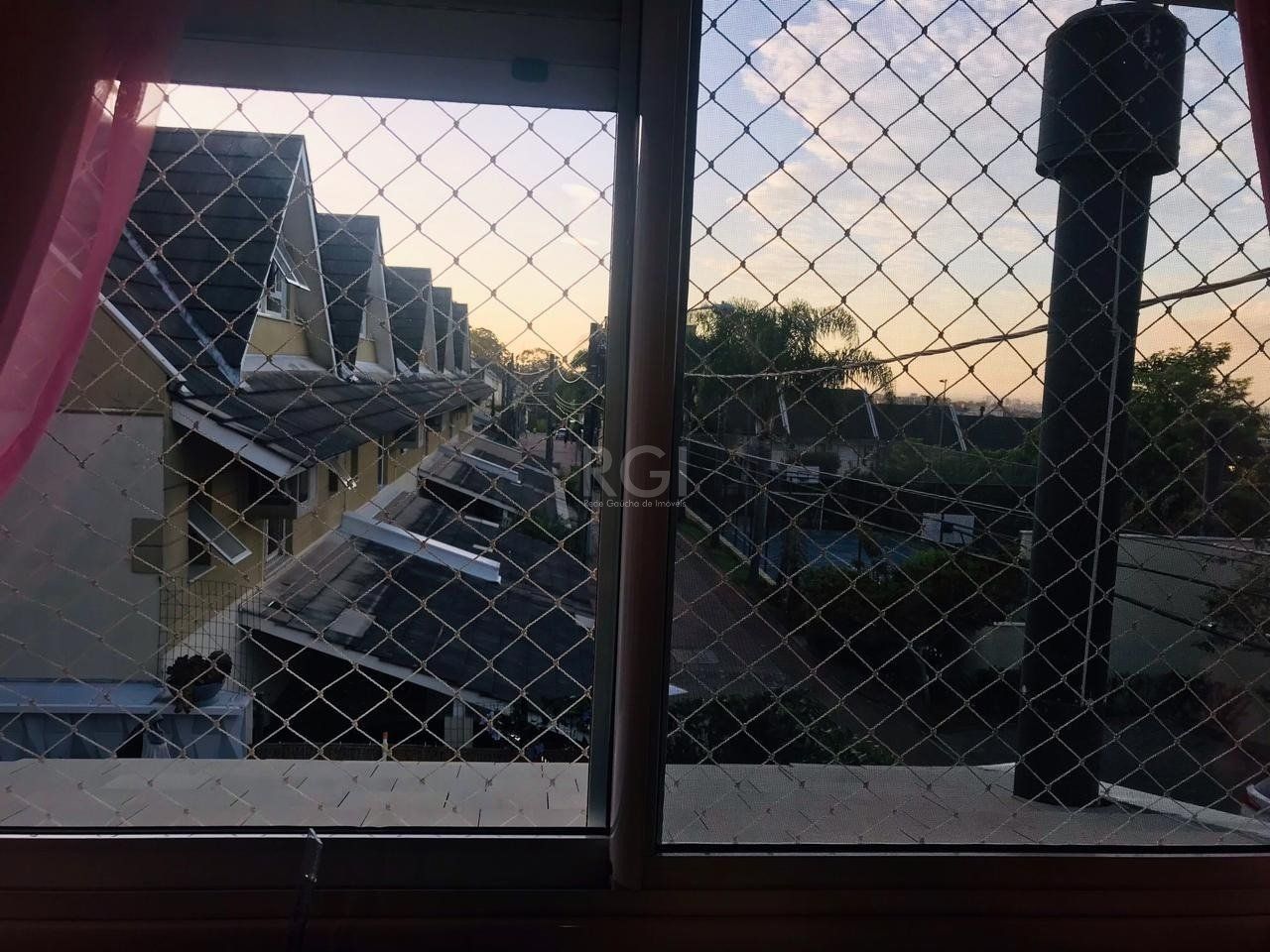 Casa de Condomínio à venda com 4 quartos, 209m² - Foto 15