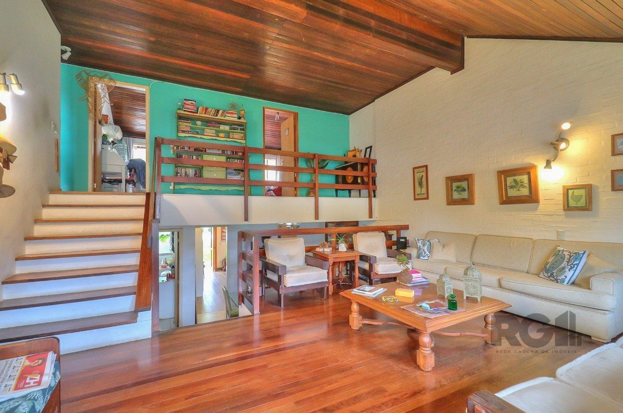 Casa à venda com 5 quartos, 232m² - Foto 6