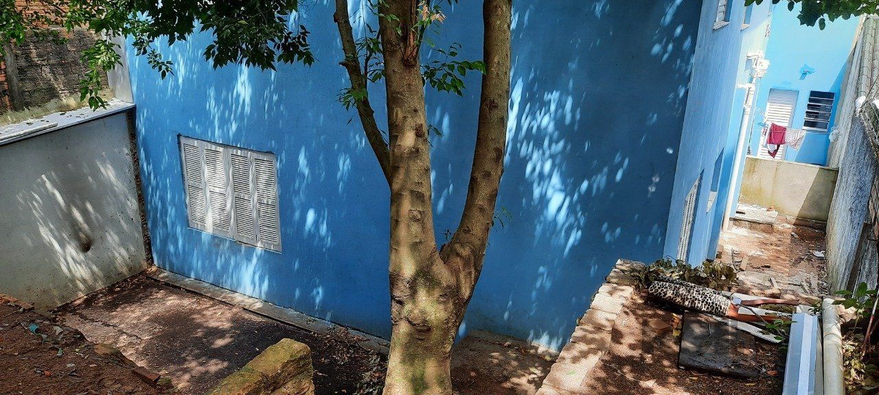 Casa à venda com 8 quartos, 200m² - Foto 55