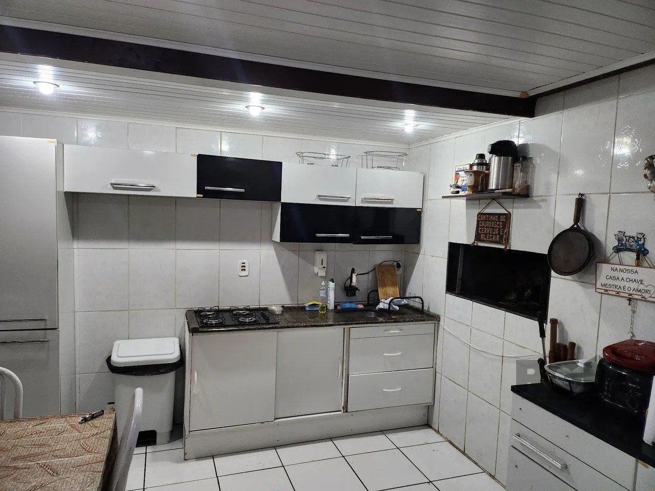 Casa à venda com 4 quartos, 97m² - Foto 13