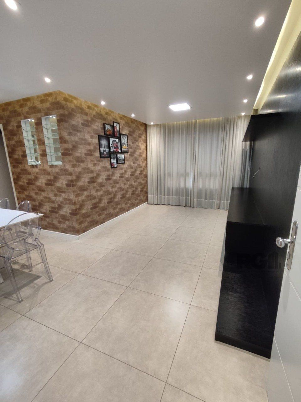 Apartamento à venda com 3 quartos, 75m² - Foto 2