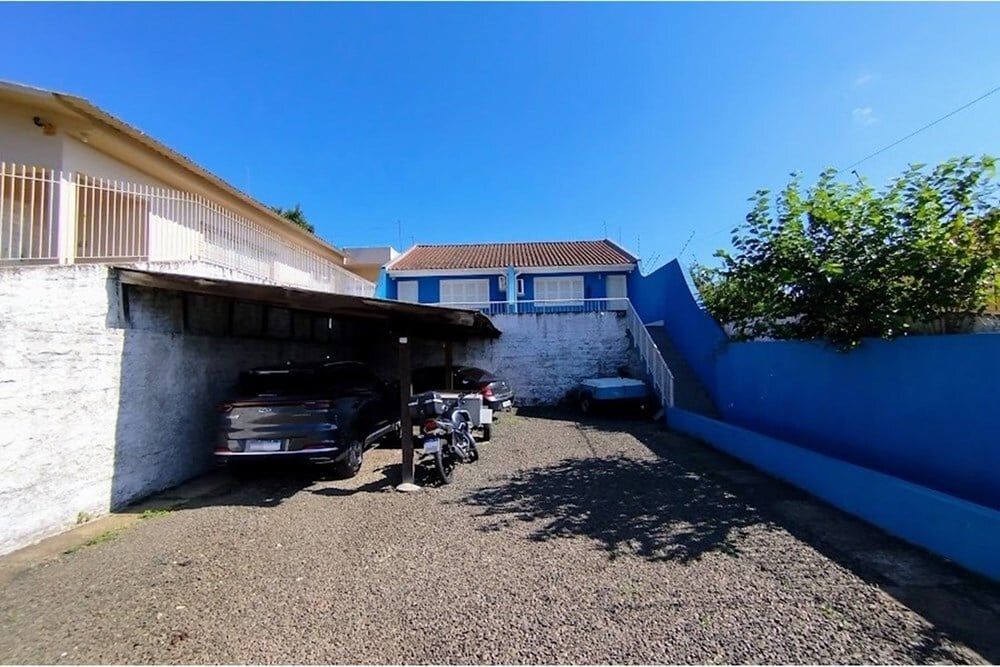 Casa à venda com 2 quartos, 100m² - Foto 1