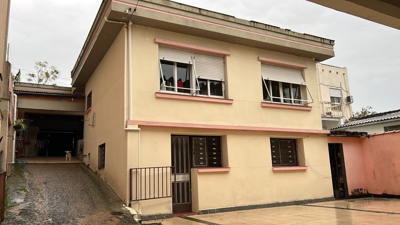 Casa à venda com 4 quartos, 300m² - Foto 8