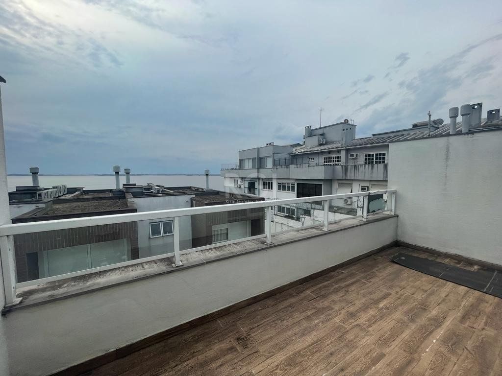 Casa de Condomínio à venda com 3 quartos, 251m² - Foto 3