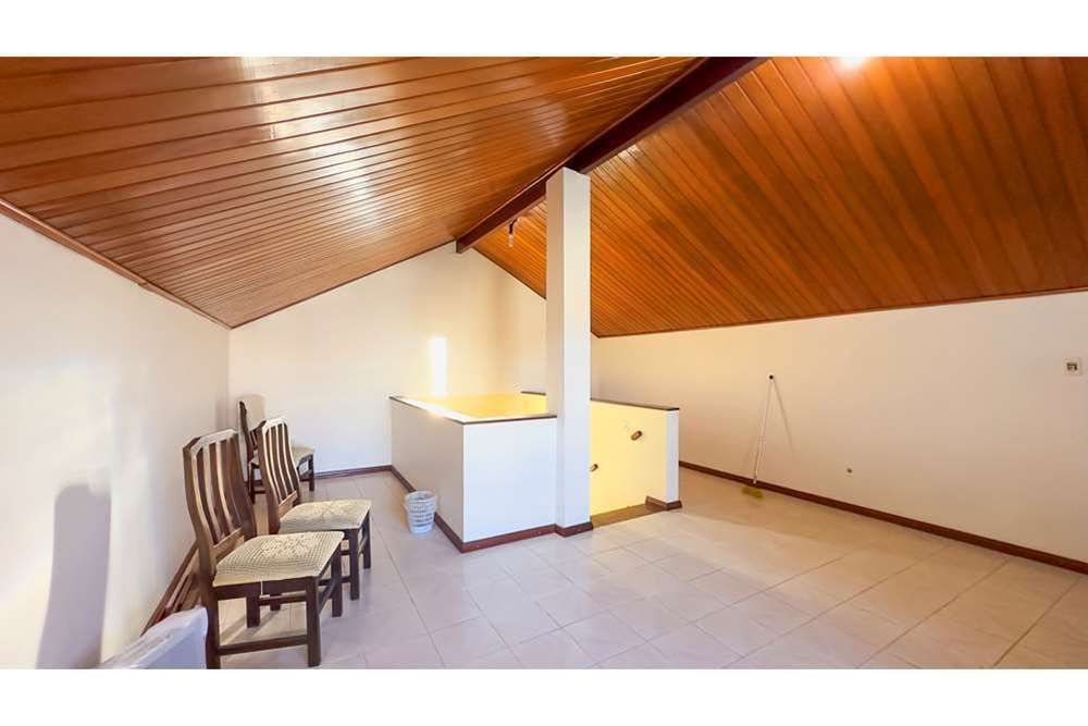Casa à venda com 4 quartos, 307m² - Foto 17