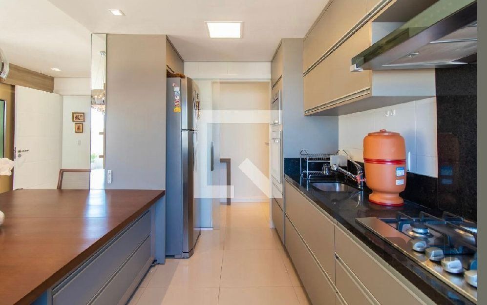 Apartamento à venda com 3 quartos, 203m² - Foto 13