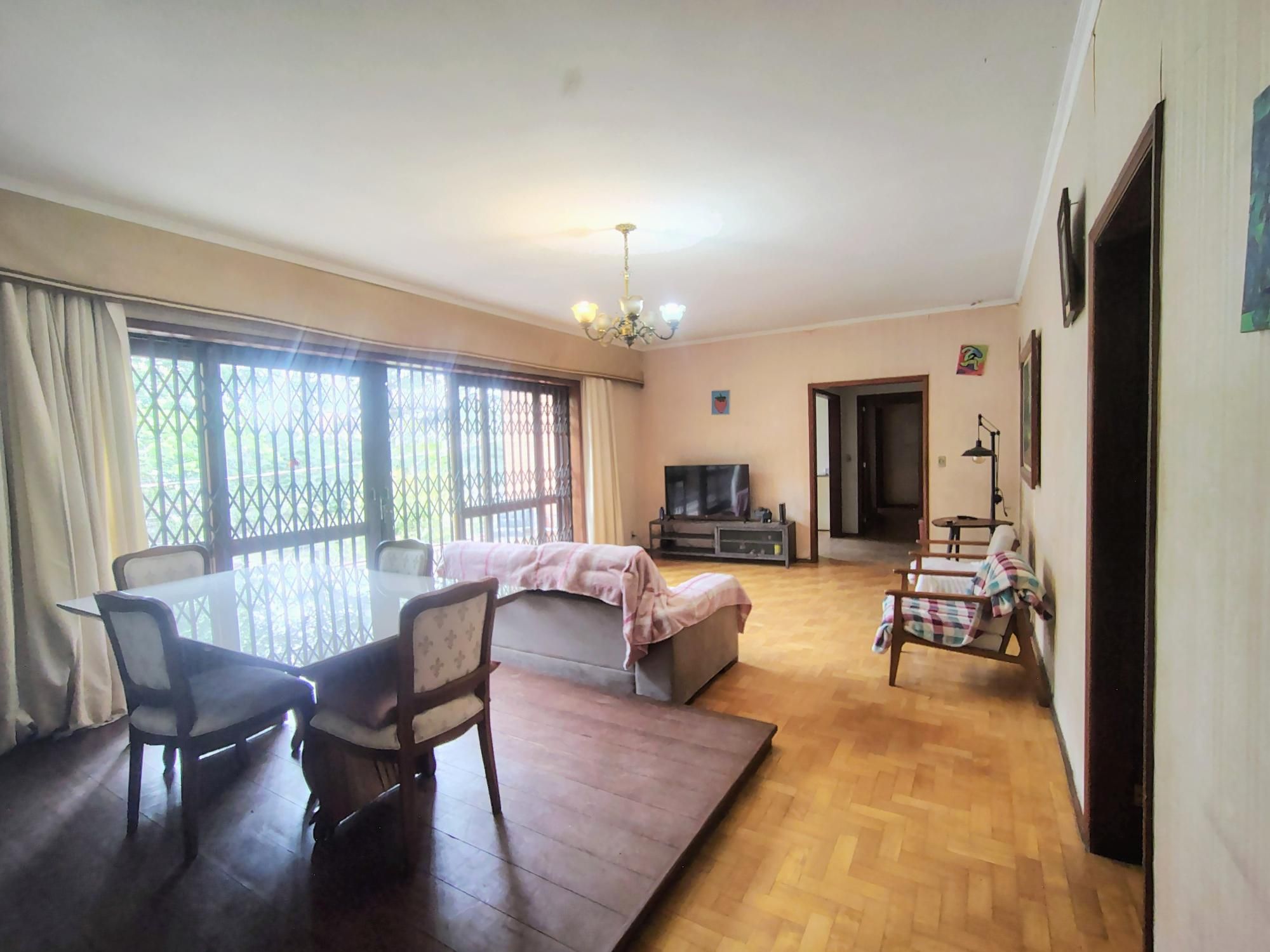 Casa com 3 dormitórios disponível para locação no bairro Vila Ipiranga