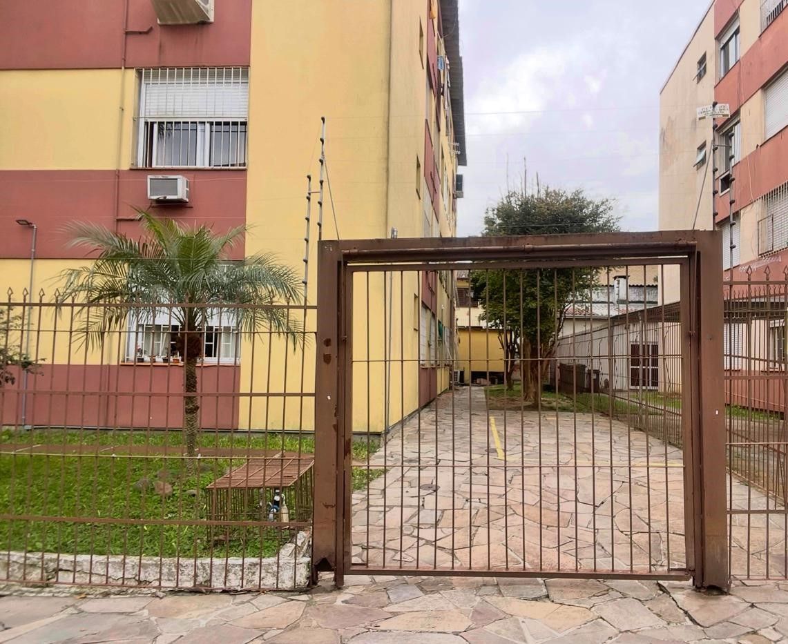 Apartamento à venda com 42m², 1 quarto, 1 vaga no bairro Jardim do Salso em Porto Alegre