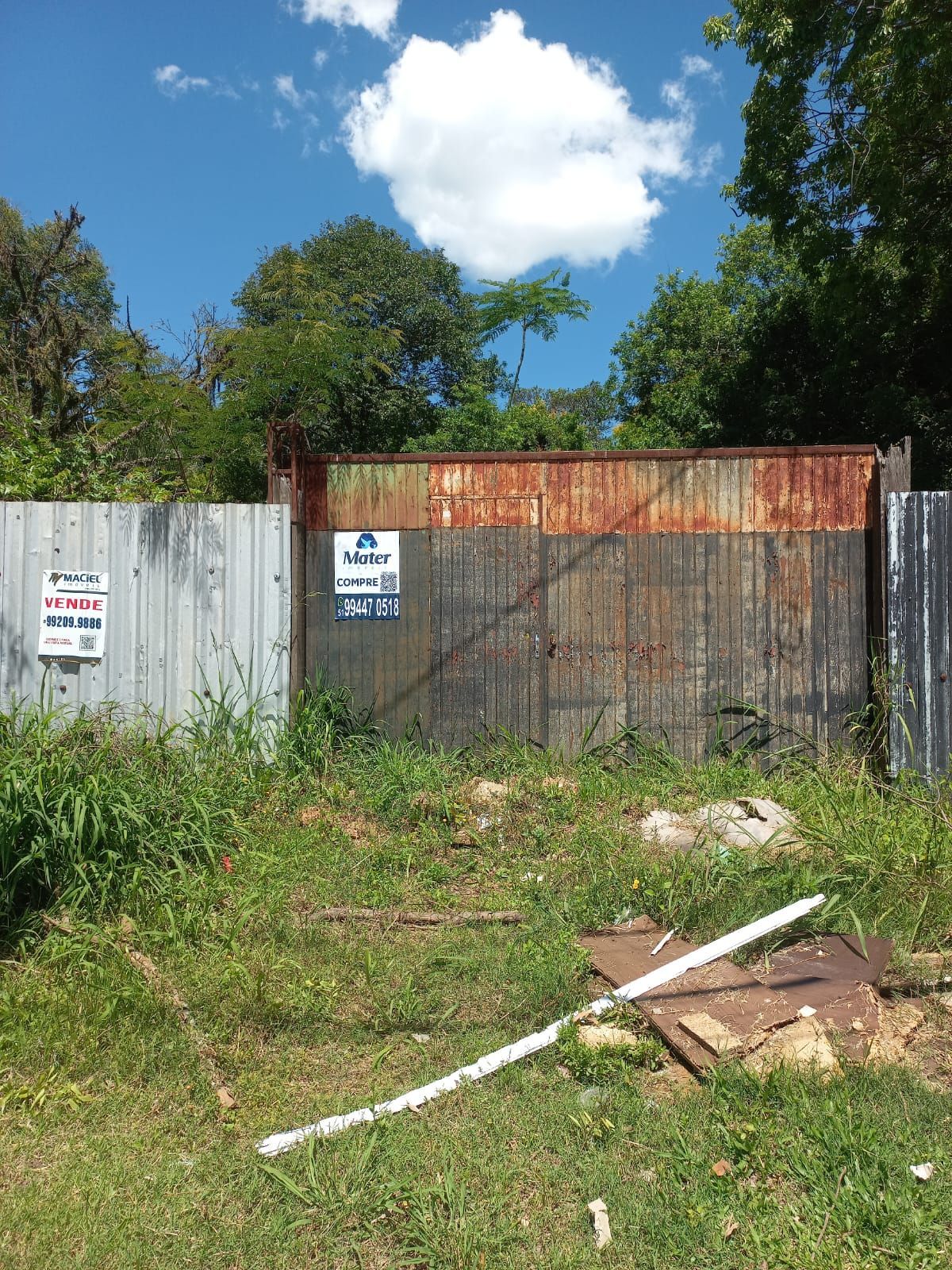 Terreno com Projeto Aprovado para 33 sobrados na Zona Sul de Porto Alegre