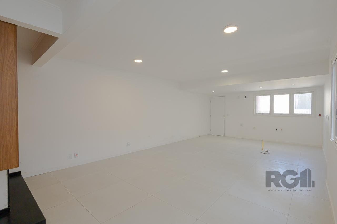 Casa à venda com 3 quartos, 228m² - Foto 20