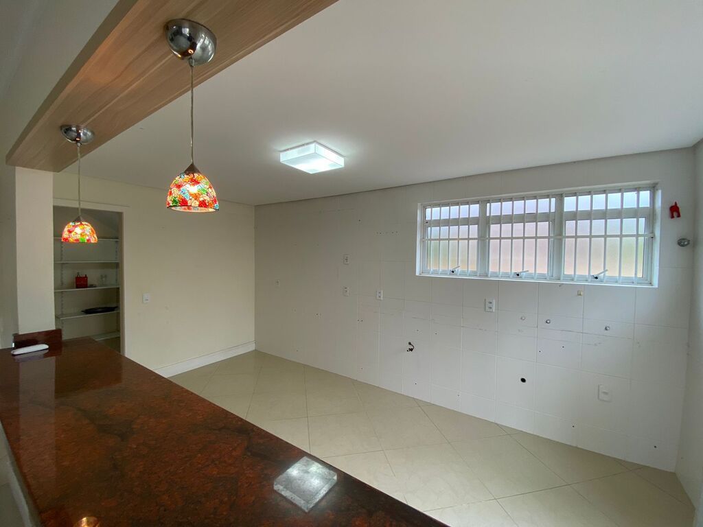 Casa à venda com 4 quartos, 265m² - Foto 7