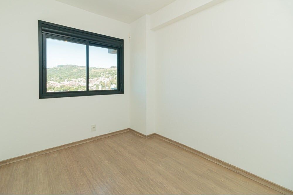 Apartamento à venda com 2 quartos, 70m² - Foto 2