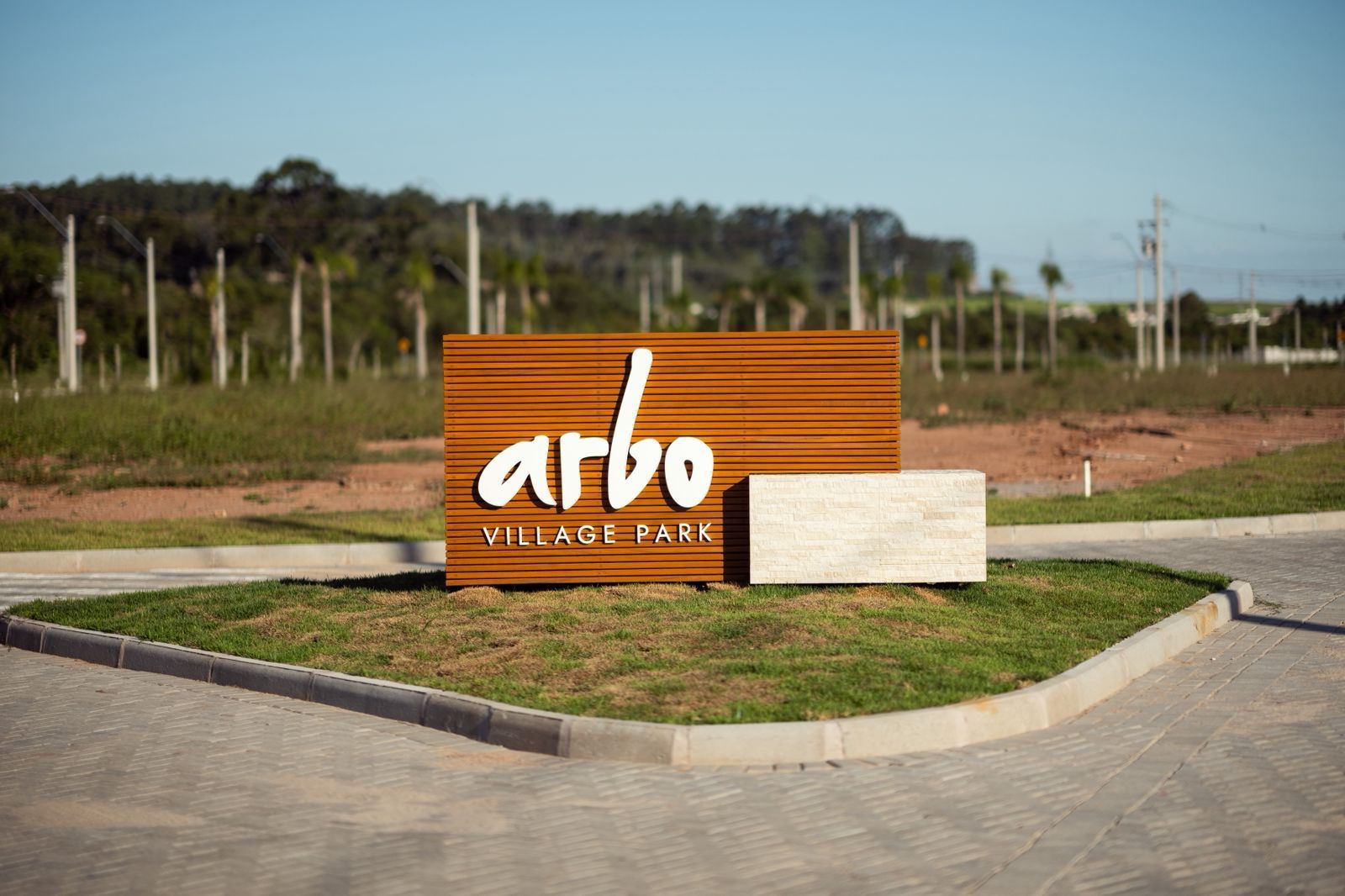 Terreno com 863,79 no loteamento Arbo Village Park em Santa Maria.