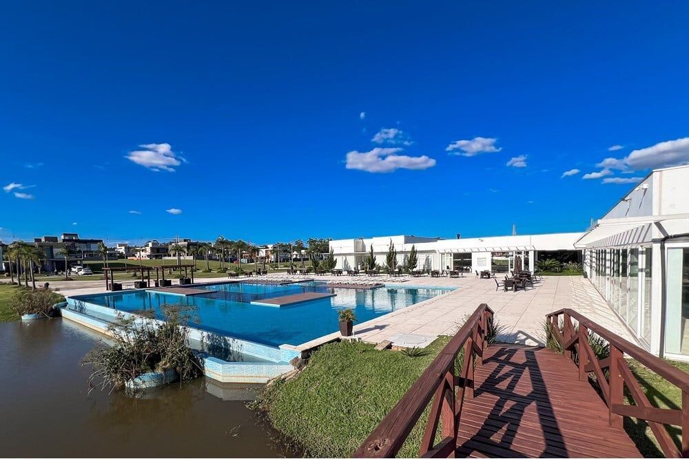 Casa à venda com 3 quartos, 360m² - Foto 7