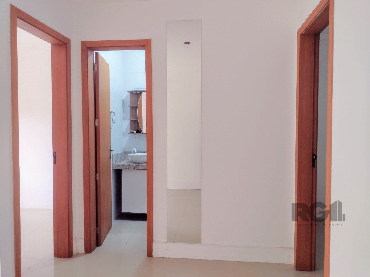 Casa à venda com 2 quartos, 67m² - Foto 9