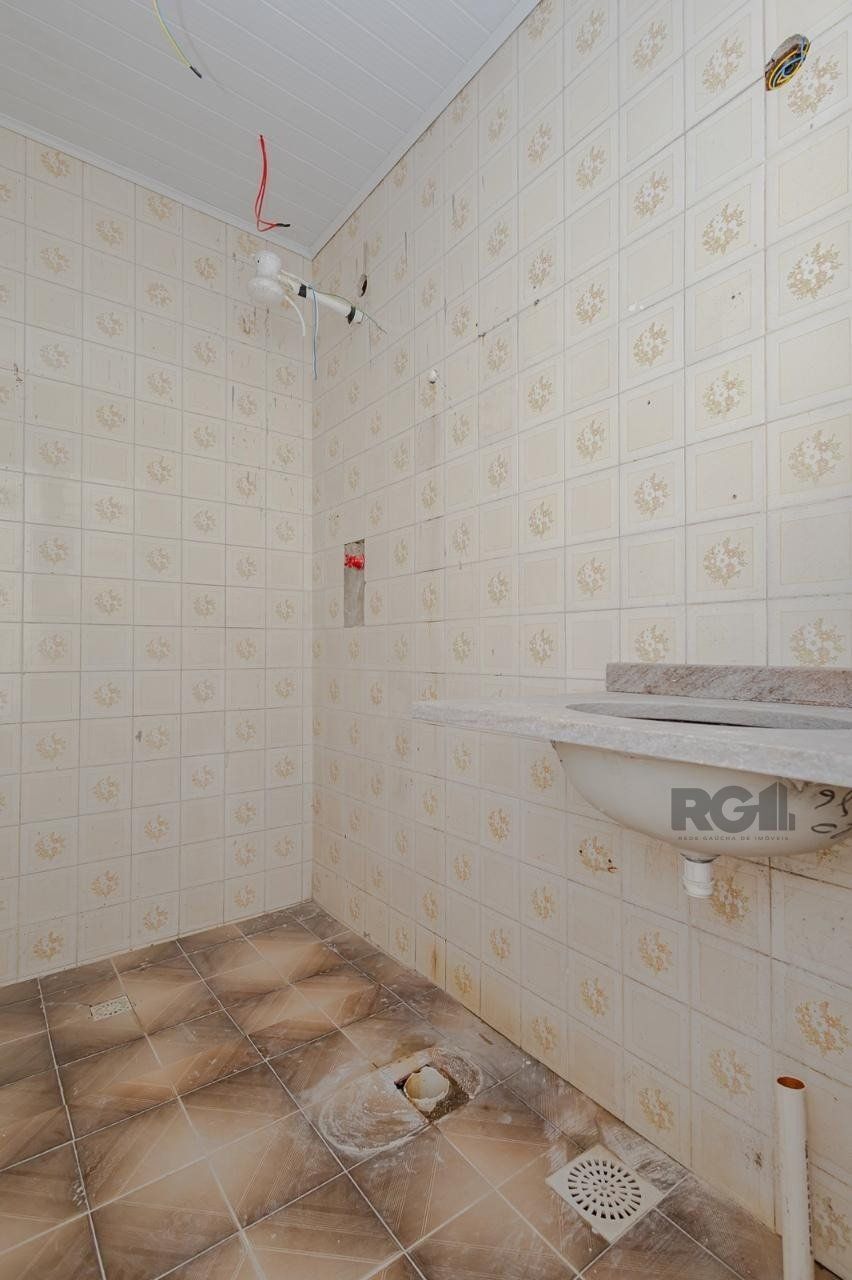 Casa à venda com 3 quartos, 228m² - Foto 14