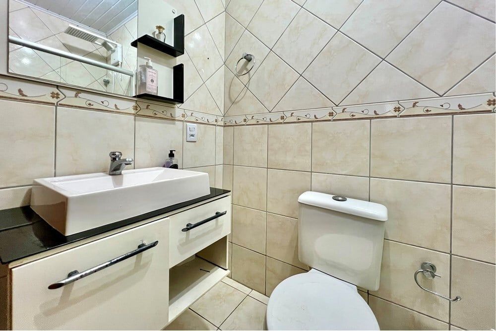 Casa à venda com 2 quartos, 56m² - Foto 2