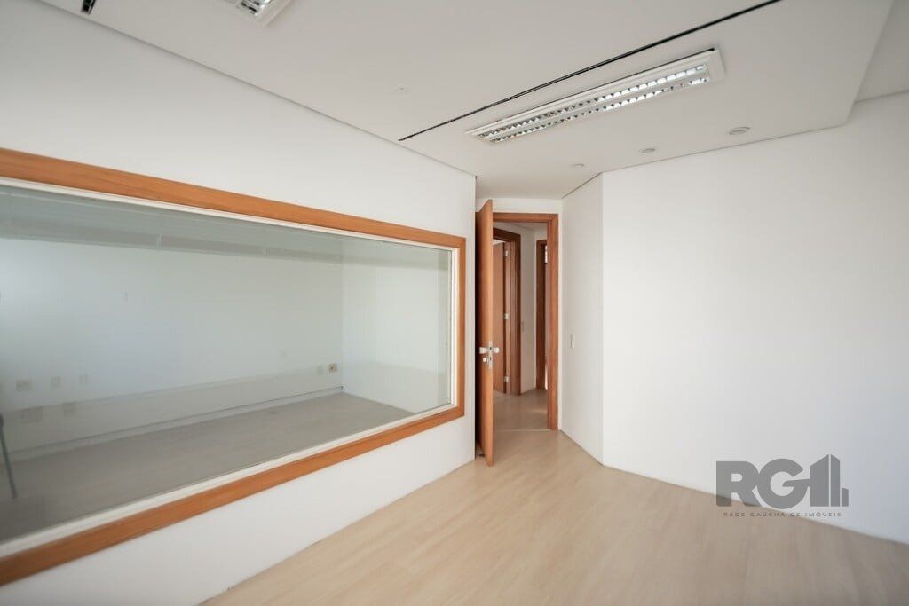 Sala Comercial, à venda, 320 m², Petrópolis - Porto Alegre — foto 2