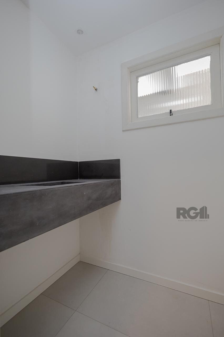 Casa à venda com 3 quartos, 228m² - Foto 15