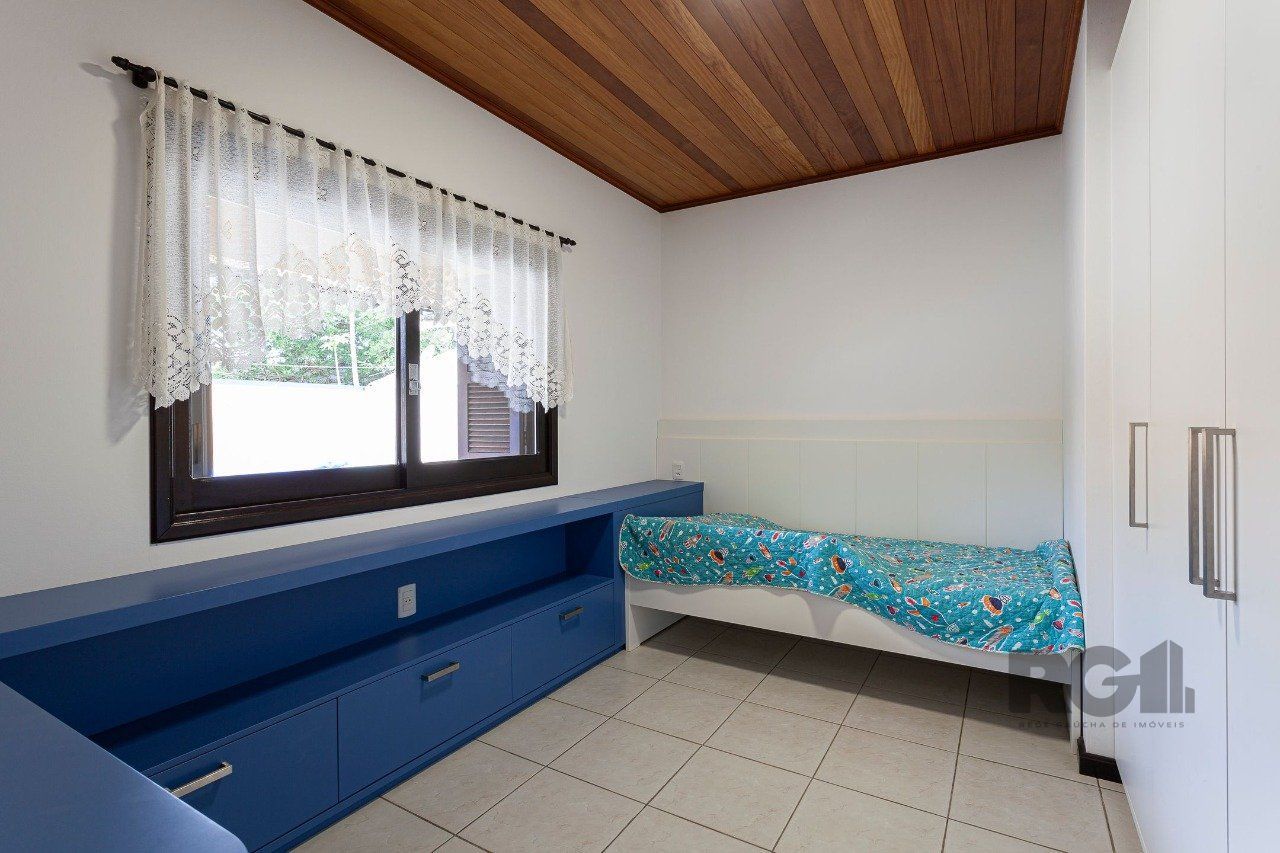 Casa à venda com 4 quartos, 335m² - Foto 10