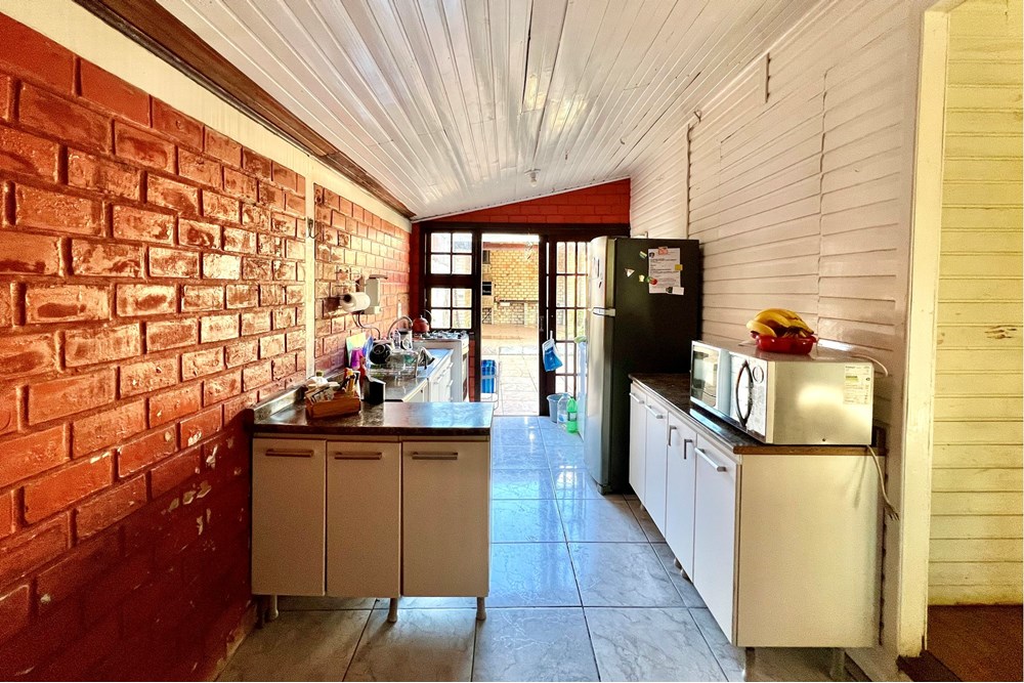 Casa à venda com 3 quartos, 240m² - Foto 14