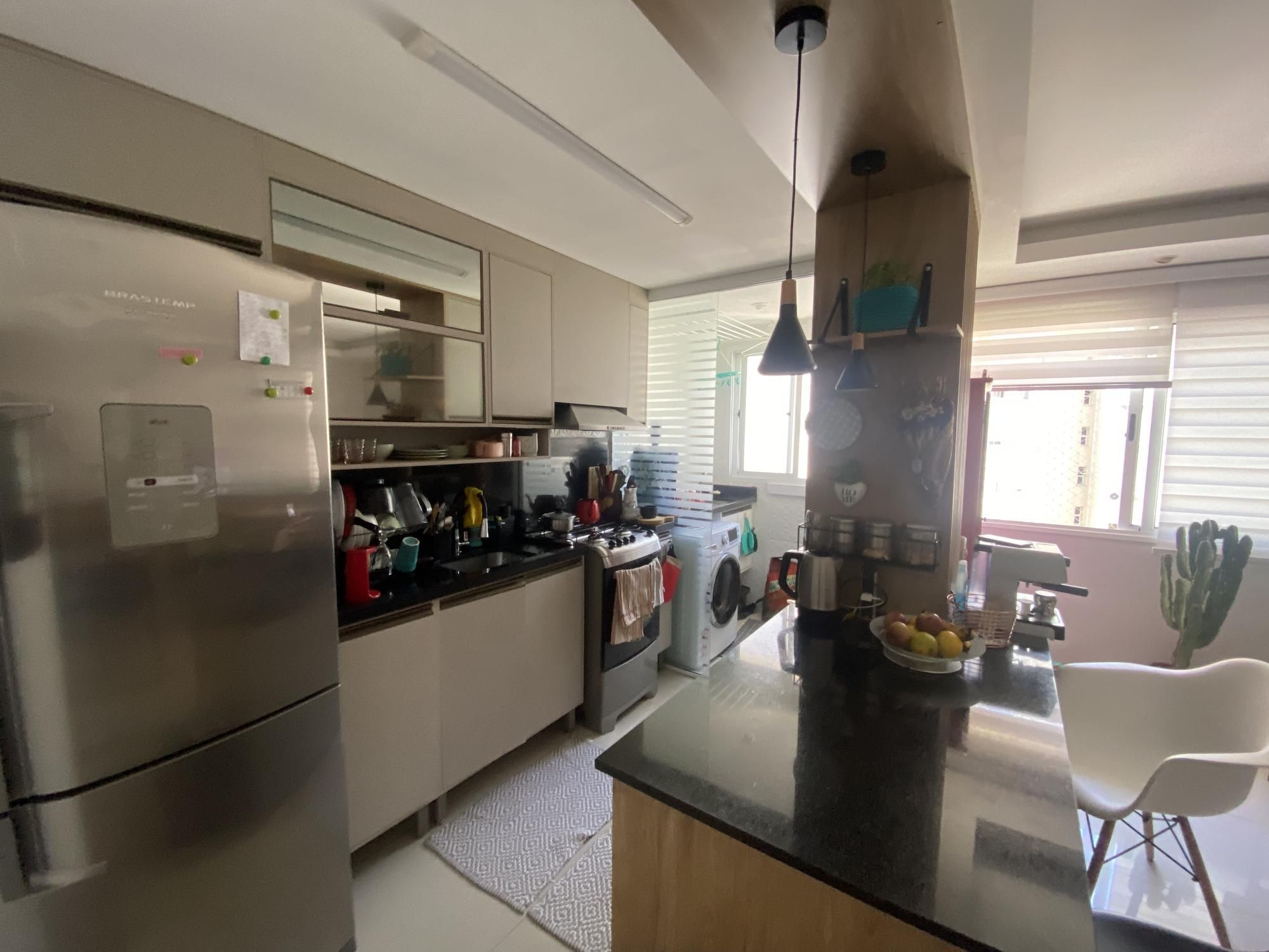 Apartamento à venda com 2 quartos, 65m² - Foto 11
