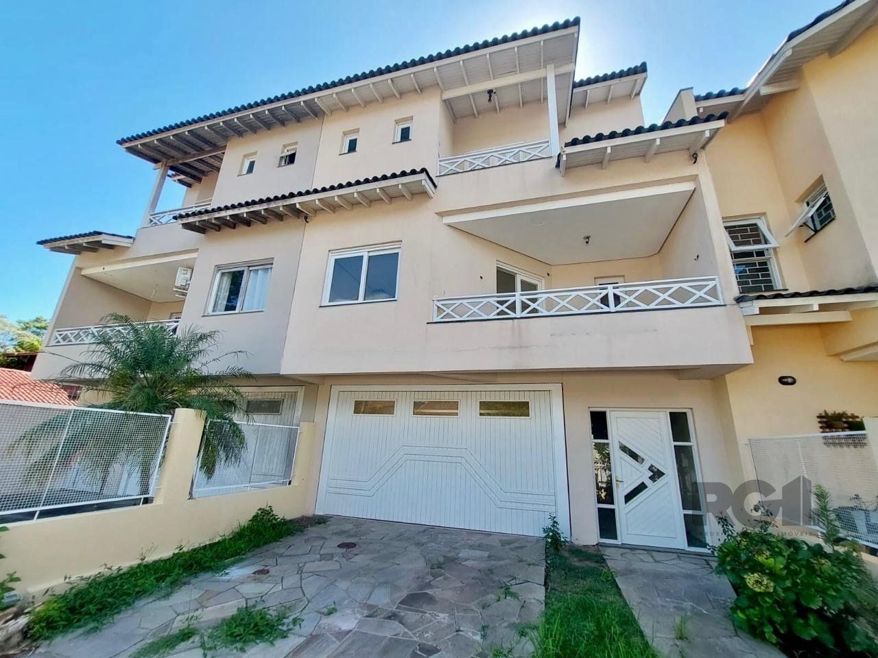 Casa, 3 quartos, 208 m² - Foto 1