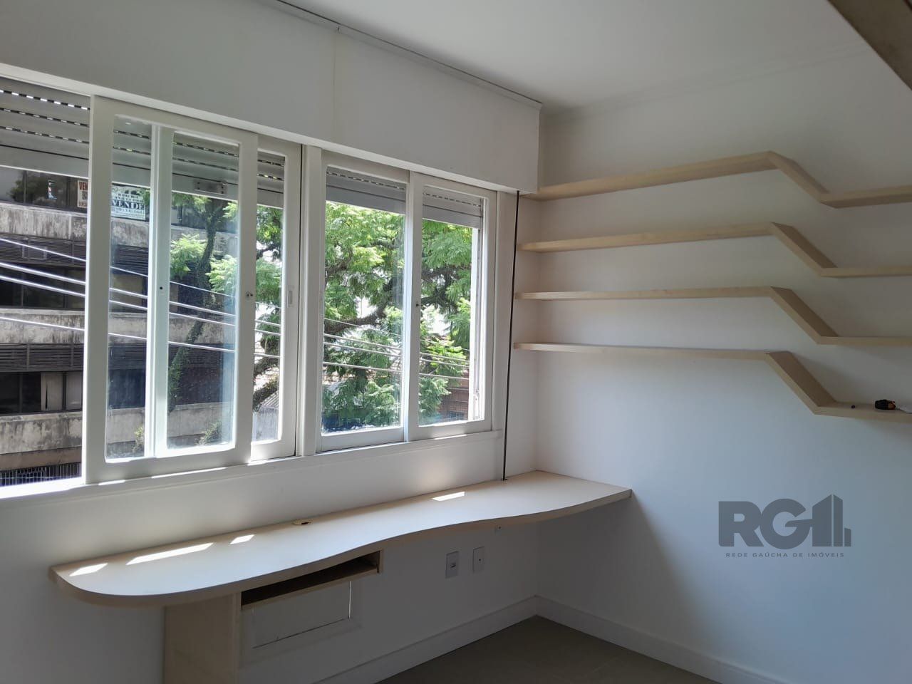 Apartamento à venda com 3 quartos, 100m² - Foto 4