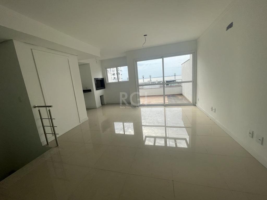 Casa de Condomínio à venda com 3 quartos, 251m² - Foto 4