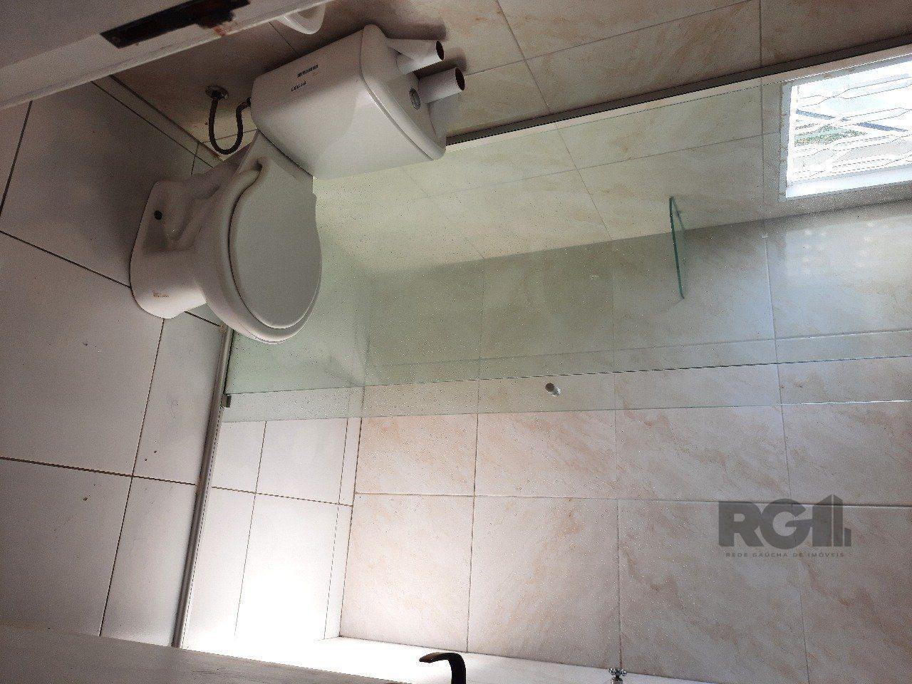 Casa à venda com 8 quartos, 200m² - Foto 28