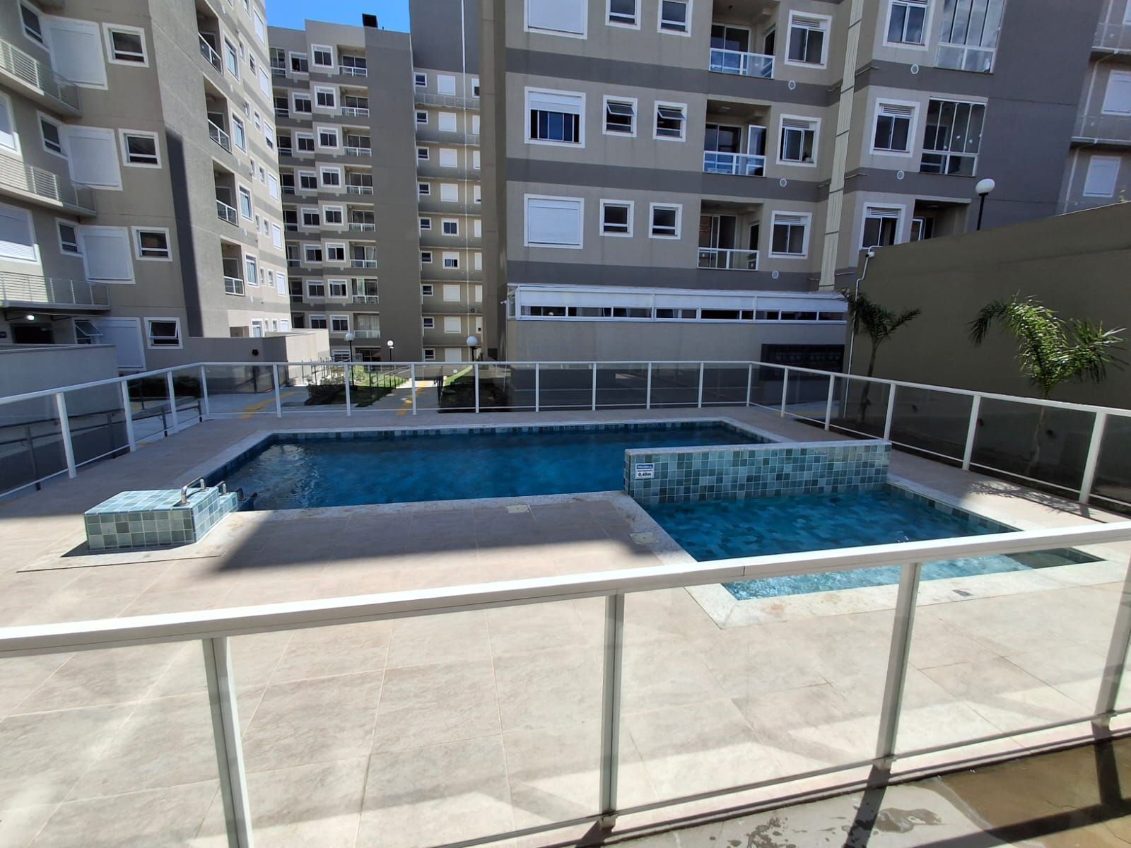 Apartamento de 2 dormitórios com suíte e 1 vaga escriturada !