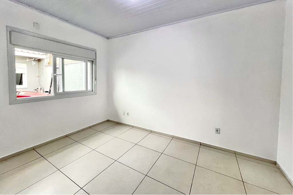 Casa à venda com 2 quartos, 54m² - Foto 12