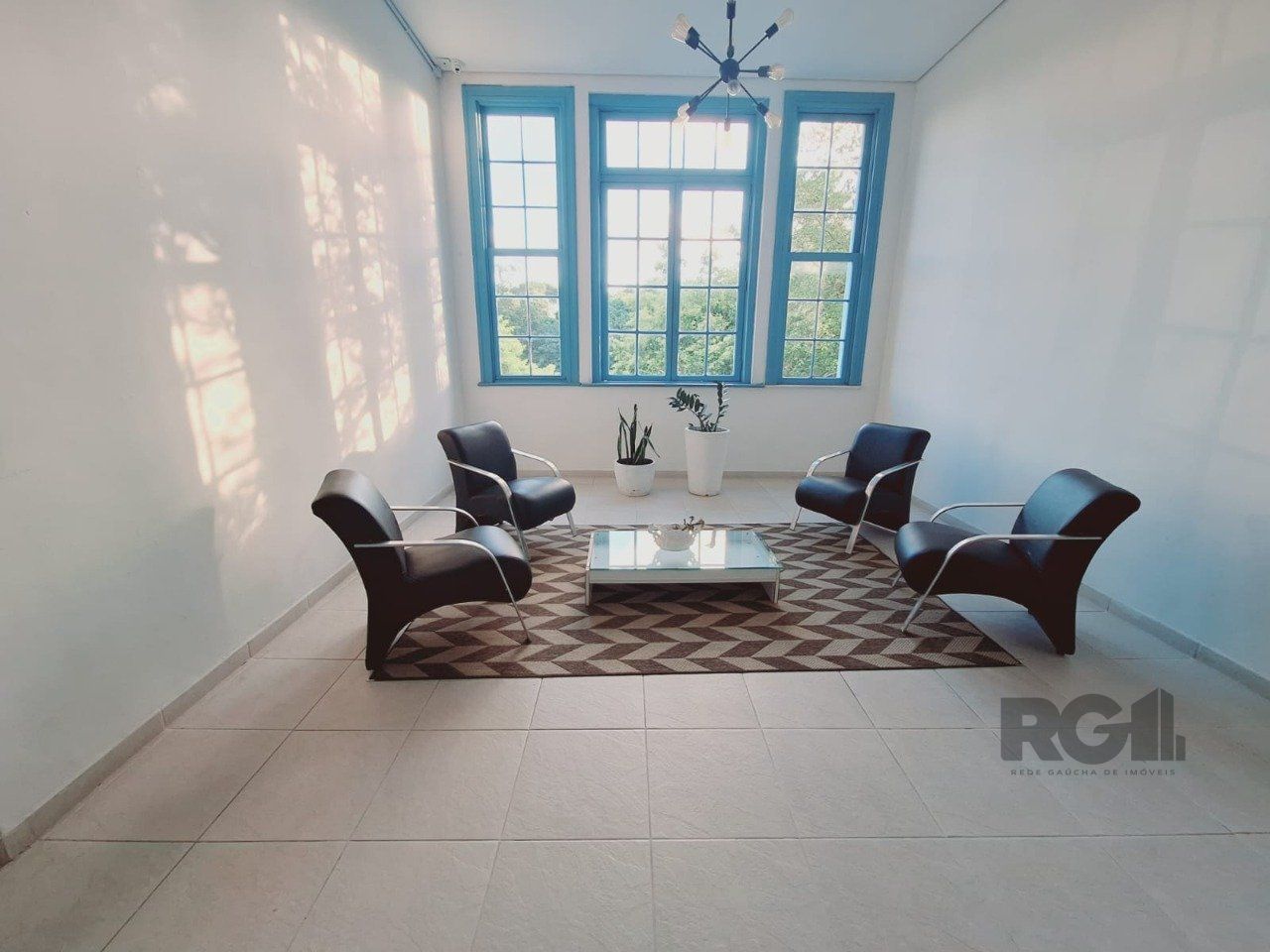 Apartamento à venda com 3 quartos, 69m² - Foto 2