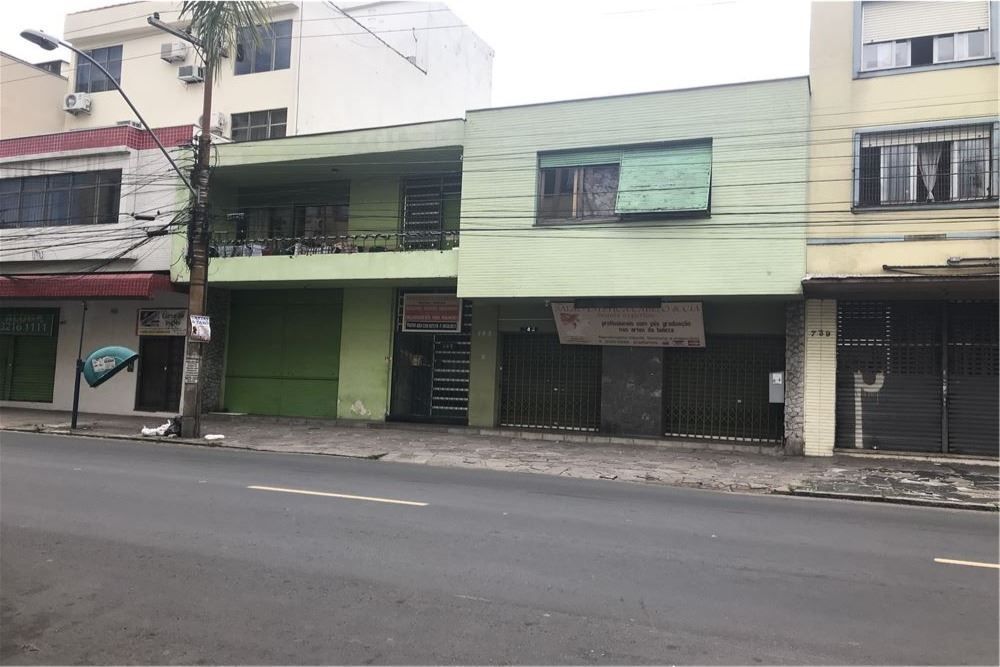 Casa à venda com 1 quarto, 315m² - Foto 2