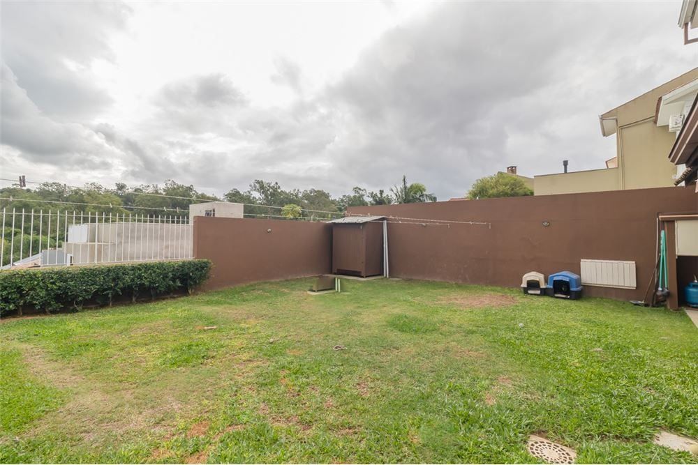 Casa à venda com 3 quartos, 109m² - Foto 12