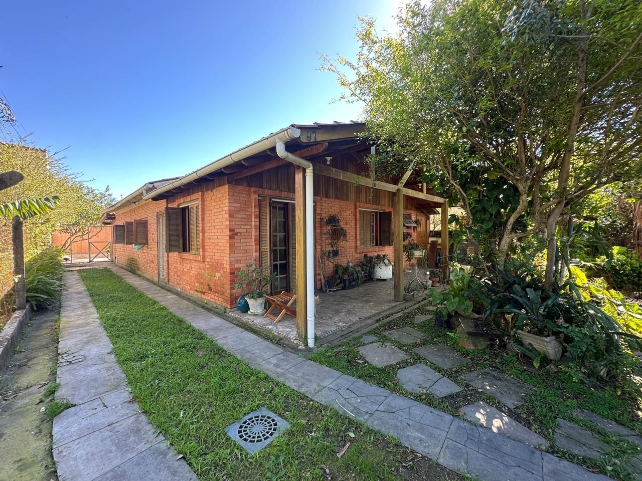 Casa, 5 quartos, 156 m² - Foto 1