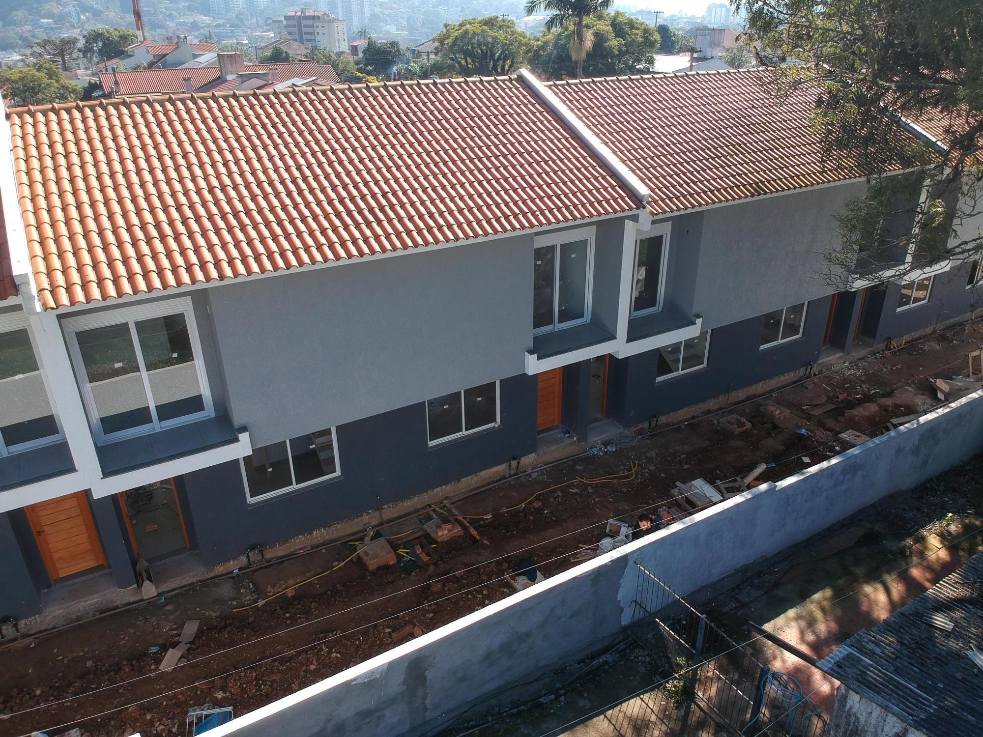Apartamento com 2 dormitorios no bairro nonoai.