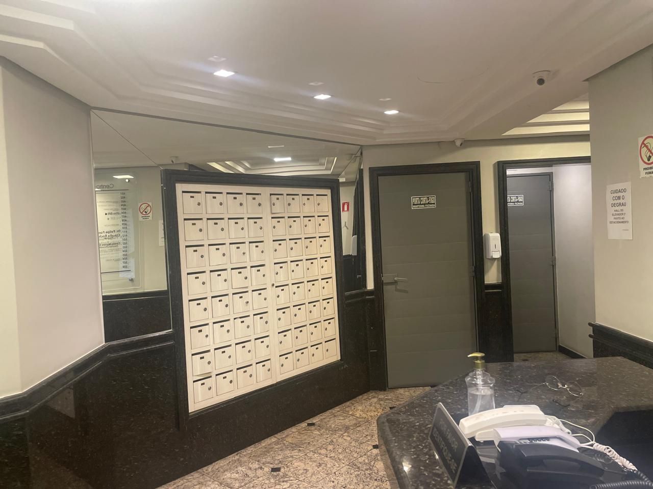 Sala Comercial, 1 sala, para alugar, 27 m², Rio Branco - Porto Alegre — foto 2