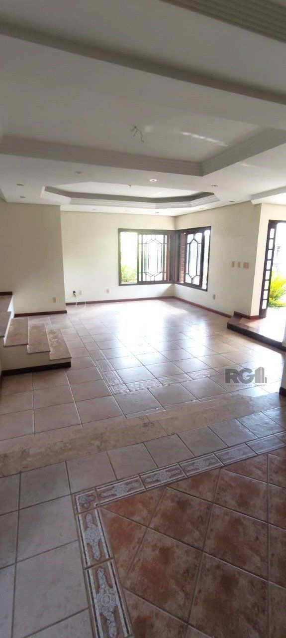 Casa, 5 quartos, 338 m² - Foto 2