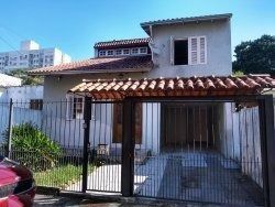 Casa à venda com 3 quartos, 250m² - Foto 2