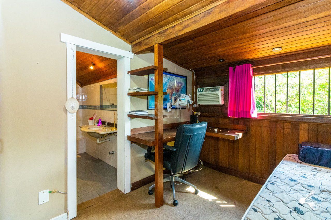 Casa de Condomínio à venda com 4 quartos, 231m² - Foto 26