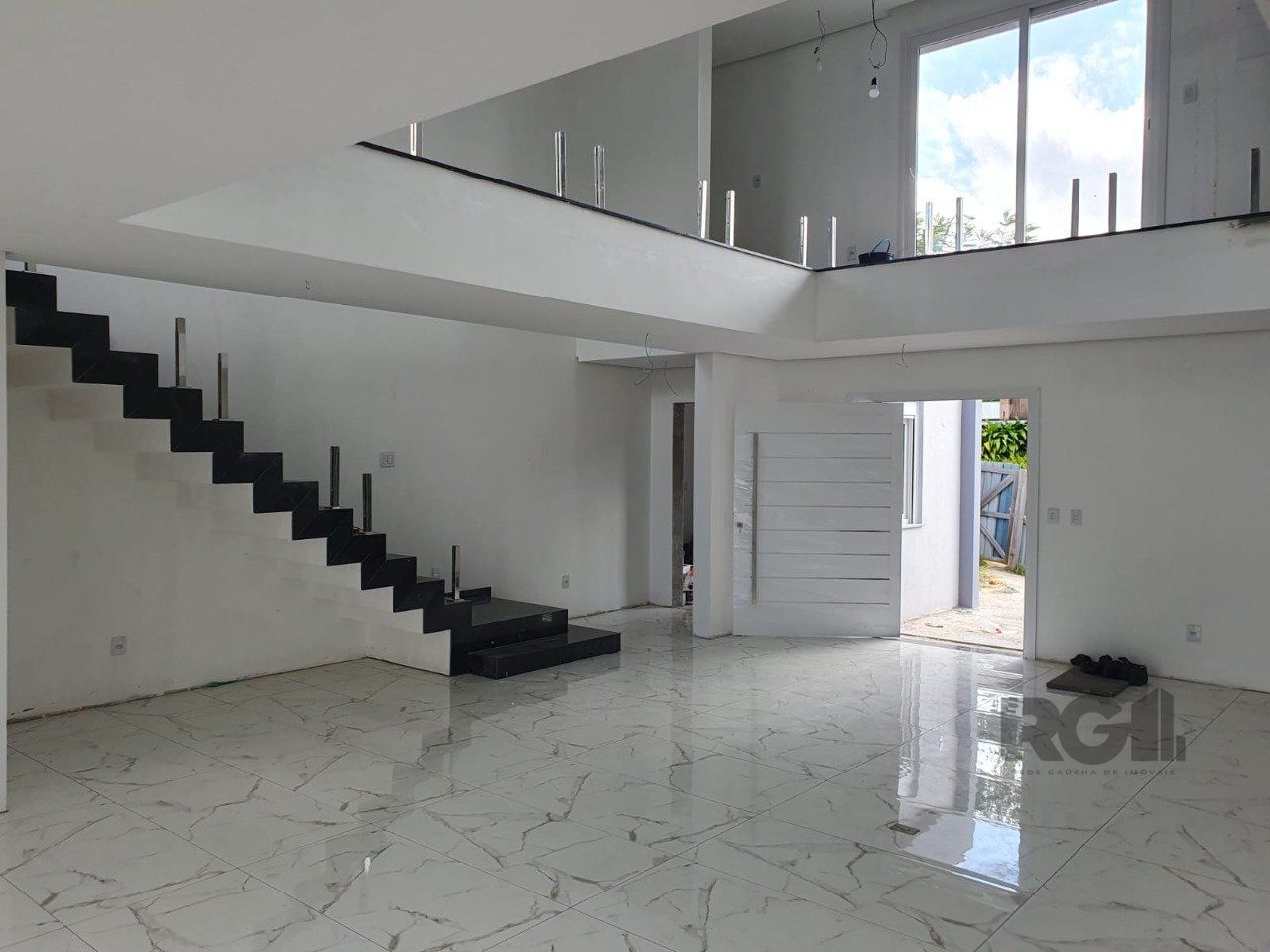 Casa de Condomínio à venda com 4 quartos, 330m² - Foto 1